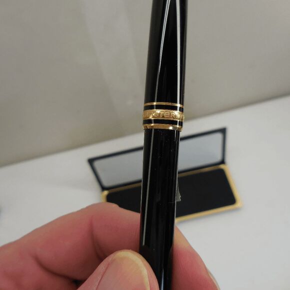 VINTAGE MONTBLANC Meisterstück Classique Ballpoint Pen, Black w/Gold Trim W/Box - Picture 2 of 13